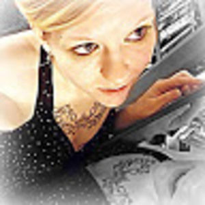 Meet your Posher, Adrienne